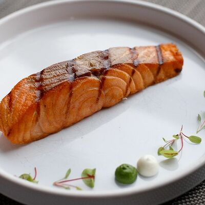 Филе лосося гриль в Per Se по цене 2600 ₽