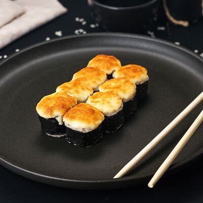 Запечённые роллы с тунцом в Хорошие руки - Роллы по цене 885 ₽