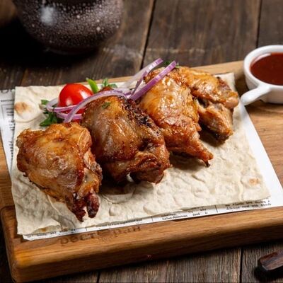 Шашлык из куриных бёдрышек в Шашлык Хаус GRILL&PIZZA по цене 678 ₽