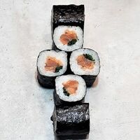 Ролл с копченым лососем в Sushimus