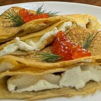 Блины с сыром Филадельфия и икрой лосося в Олимпик
