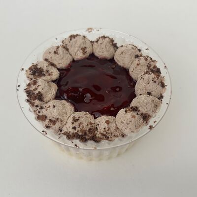 Пирожное Тирамису Черешня в Gost Food по цене 160 ₽