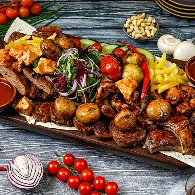 Шашлыки ассорти XL в КАФЕ ВЕСНА по цене 9950 ₽