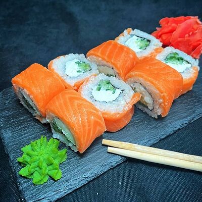 Филадельфия 4 шт в Quattro pizza по цене 359 ₽