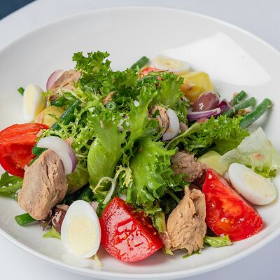 Салат Нисуаз в Romano по цене 1900 ₽