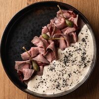 Ростбиф с муссом из тунца в Hamster