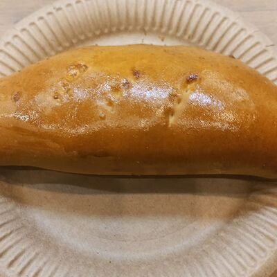 Закрытая пицца Три сыра в Кондитерская-пекарня Смайлик по цене 105 ₽