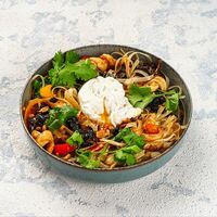 Wok лапша по-сингапурски с креветками в ОСТРОВА GASTROPORT