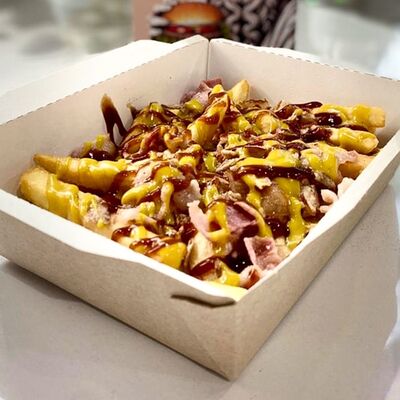 Фри-бокс с беконом в Одно мясо по цене 350 ₽