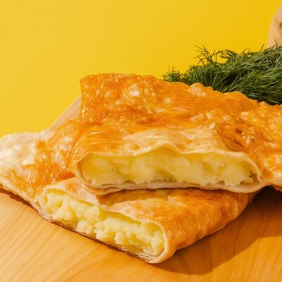 Чебурек с картофелем в Чебурекми по цене 250 ₽
