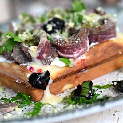 Вафля картофельная с ростбифом и горчичным соусом в ФедяДичь по цене 790 ₽