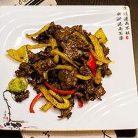Говядина с черным перцем в Китайская кухня ЖУИ