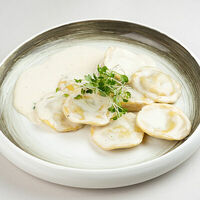 Равиоли с шампиньонами и сыром в Трай