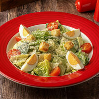 Салат Цезарь без курицы в TGI FRIDAYS