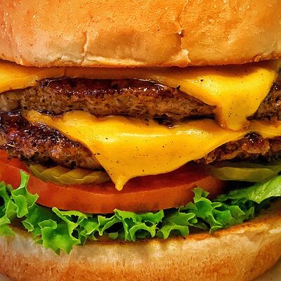 Мега бургер в Пол бокс по цене 929 ₽