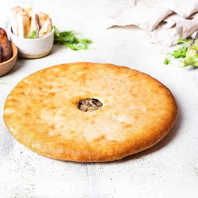 Пирог Осетинский с мясом и баклажанами в У Палыча. С пылу, с жару! по цене 690 ₽