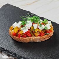 Брускетта с печеным перцем и фетой в Армега