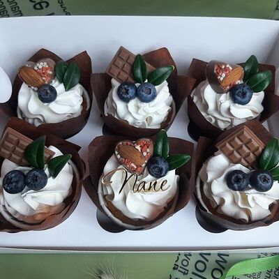 Капкейки для любимого папы в Чародейка сладостей по цене 2680 ₽