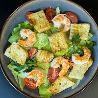 Цезарь с креветками в Yummy Sushi