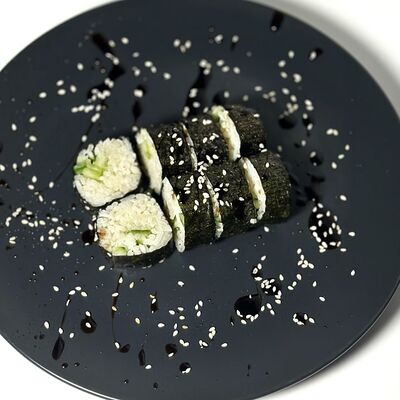 Хосомаки с огурцом в Бобер Выдыхай по цене 440 ₽