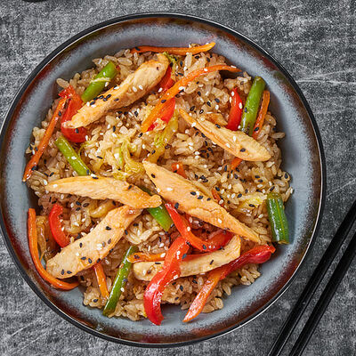 Вок Курица с рисом в Sushi Master по цене 16 р.