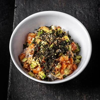 Поке с лососем в Техникум по цене 890 ₽