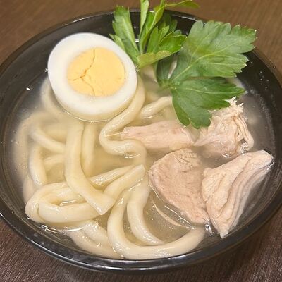 Суп-лапша куриный с сухариками в Папины блины по цене 355 ₽