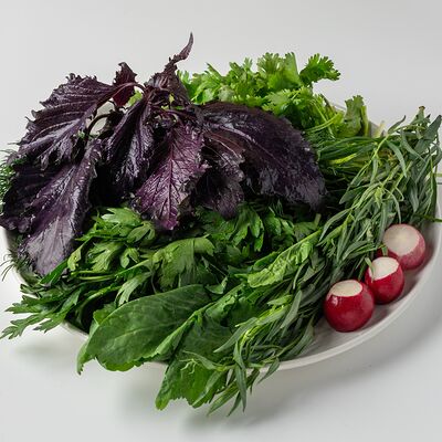 Зелень ассорти в Кафе МилАриЯ по цене 546 ₽