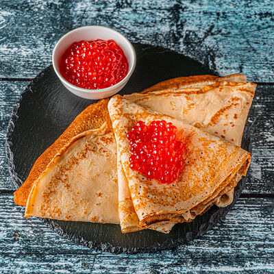 Блины с икрой в Якорь по цене 850 ₽