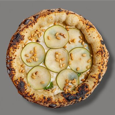 Пицца Груша/ Горгонзола/ Мед в Пицца 22 сантиметра по цене 690 ₽