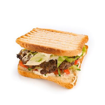 Сэндвич с говядинойв Гирос инорс по цене 209 ₽