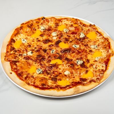 Пицца 4 сырав Date по цене 1320 ₽