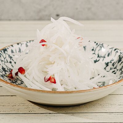 Редька с гранатом в Хочу Пури по цене 210 ₽