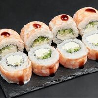 Филадельфия королевская в WOW SUSHI