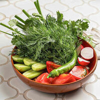 Свежие овощи и зелень в Maroon