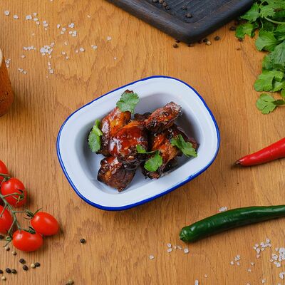 Куриные крылья в Smoker & Brisket по цене 320 ₽