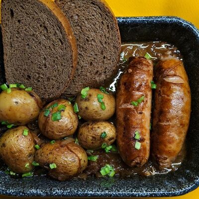 Тушеные в пиве колбаски в Бар Куйбышев по цене 780 ₽