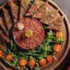 Тартар из мраморной говядиныв Meat Coin по цене 2000