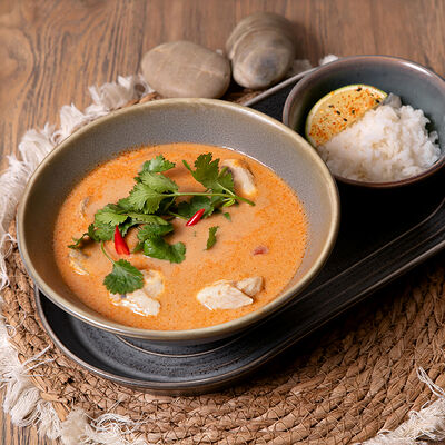 Том ям на кокосовых сливках с филе цыпленка в Белок по цене 790 ₽
