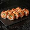 Ролл с опаленным лососем, крабом и спайси соусом в Sushi House по цене 1200