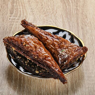 Турецкая пахлава с шоколадом в Чайхана Плов N1 по цене 85 ₽