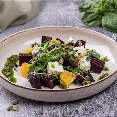 Салат с печеной свеклой в Refettorio по цене 480 ₽