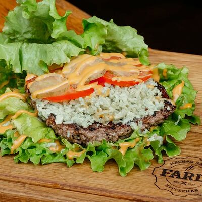 Блю чиз бургер в листьях в #FARШ по цене 480