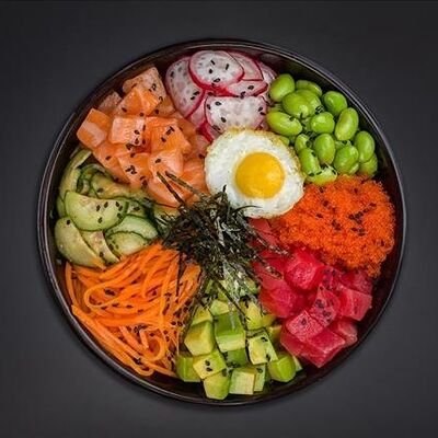 Поке с лососем и тунцом еллоуфин в Bluefin по цене 2260 ₽