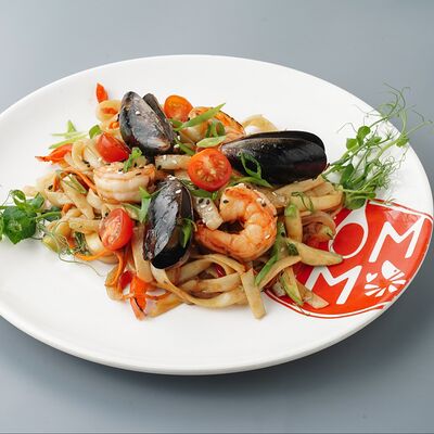 Бами Тхале в Том Ям по цене 780 ₽