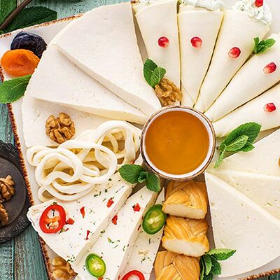 Ассорти Грузинские сыры в Кавказ по цене 980