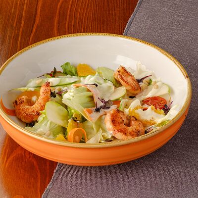 Салат с креветками и цитрусовым соусом в Casa Mia по цене 645 ₽