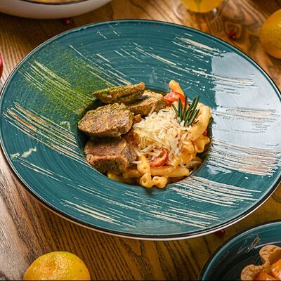 Паста с уткой и тыквенным соусом в Зоя в планке по цене 800 ₽