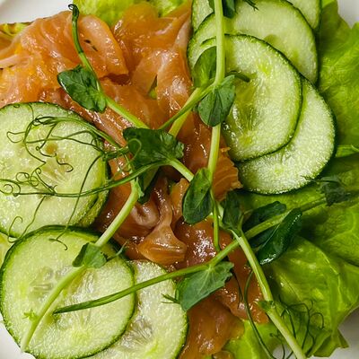 Картофельная вафля с лососем в Вкусный выбор по цене 790 ₽