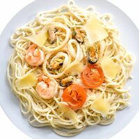 Спагетти с морепродуктами в сливочном соусе в Дом еды